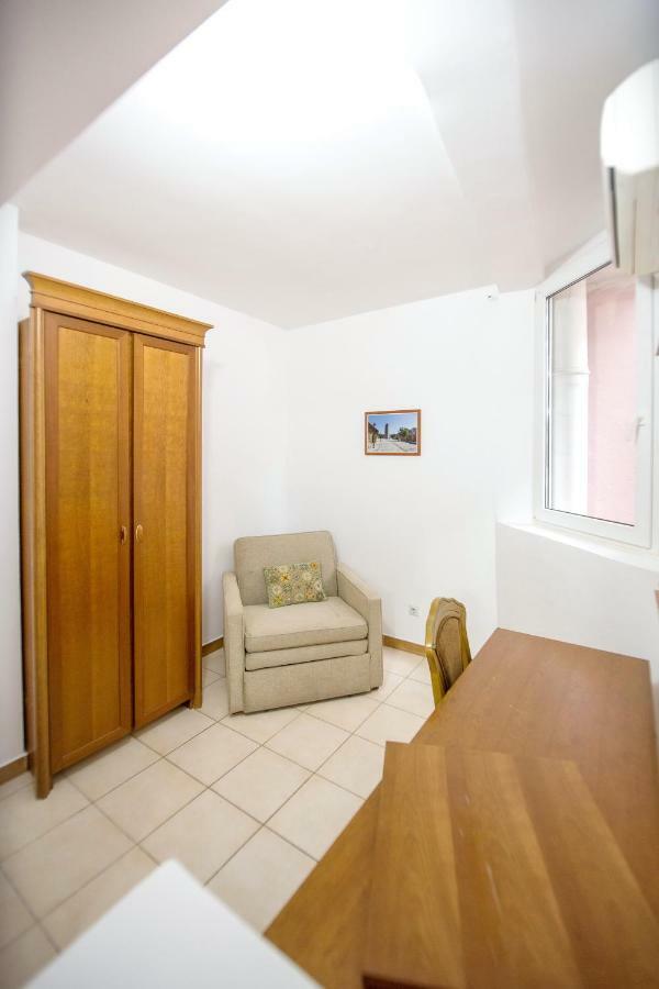 Apartments & Rooms Nikolic Μπούντβα Εξωτερικό φωτογραφία