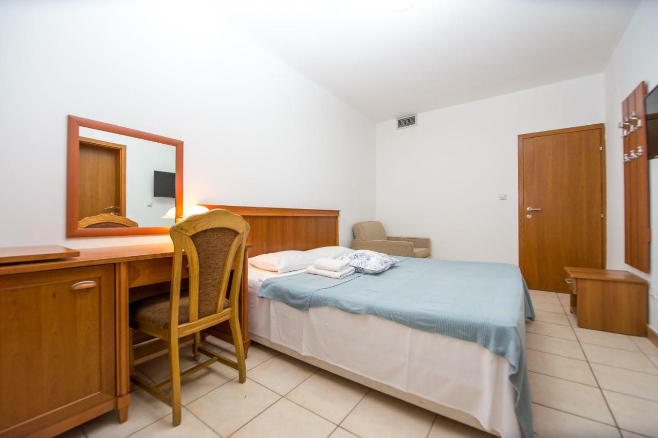 Apartments & Rooms Nikolic Μπούντβα Εξωτερικό φωτογραφία